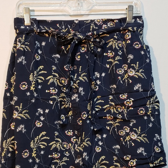 LOFT Dresses & Skirts - Loft floral skirt
